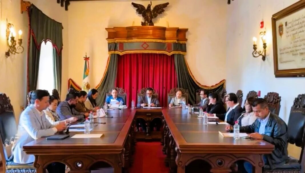 photo-4971984357128080216-y-5I0dAVQdf